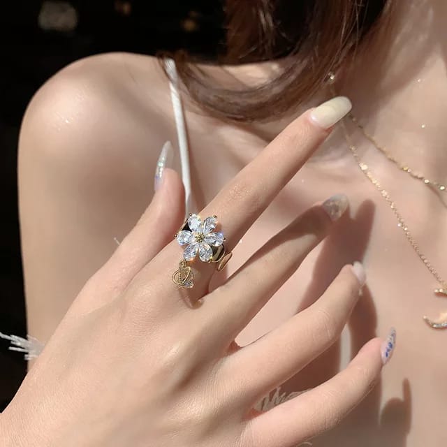 Yu Fashions Flower Crystal High Fashion Korean Ring
