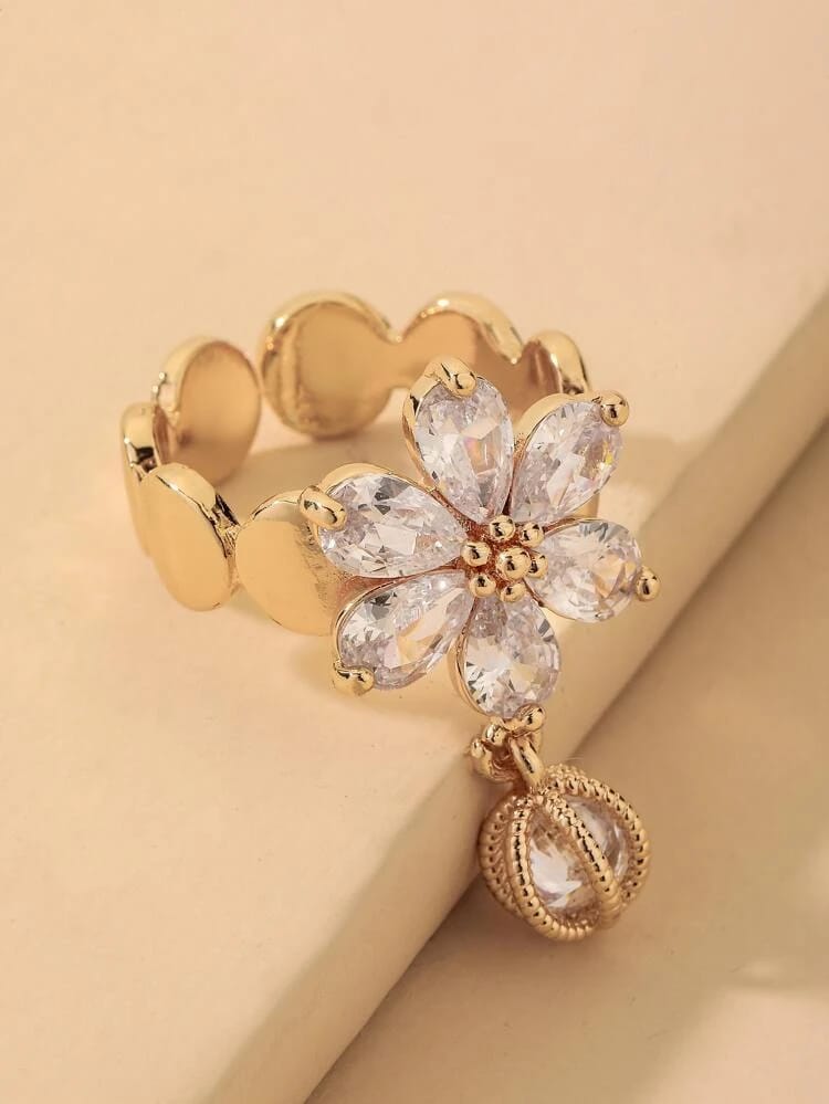 Yu Fashions Flower Crystal High Fashion Korean Ring