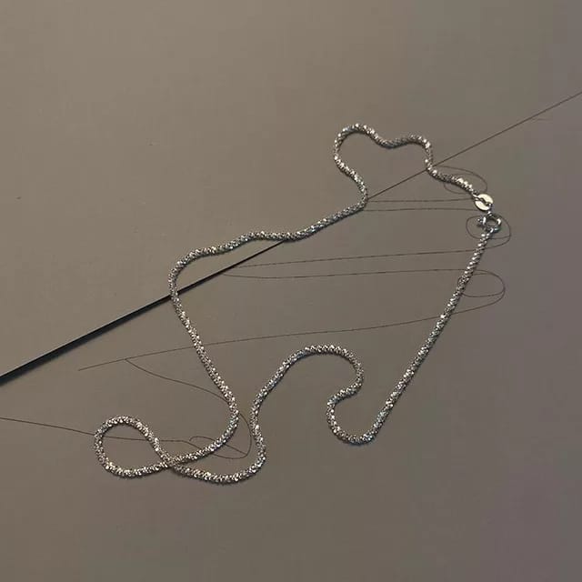 Yu Fashions Shimmer High Fashion Minimal Necklace Chain
