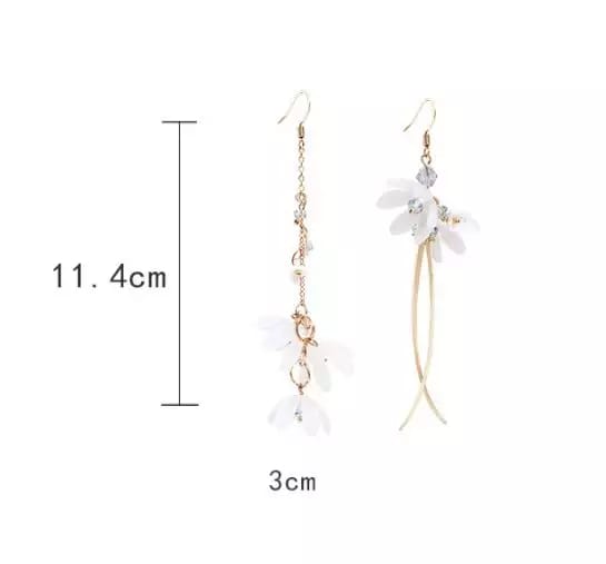Yu Fashions Blooming Flowers Criss Cross 2 Different Earrings Pair