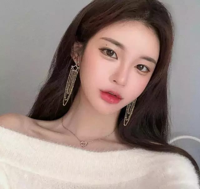 Yu Fashions Star Chain Tassels High Fashion Korean Earrings Pair
