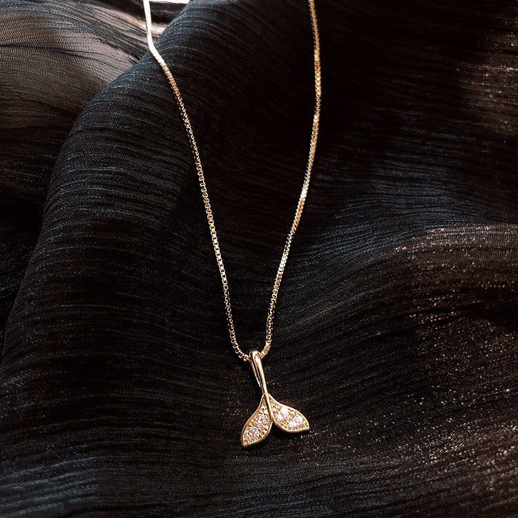 Yu Fashions Fish Tail Rhinestone Minimal Necklace