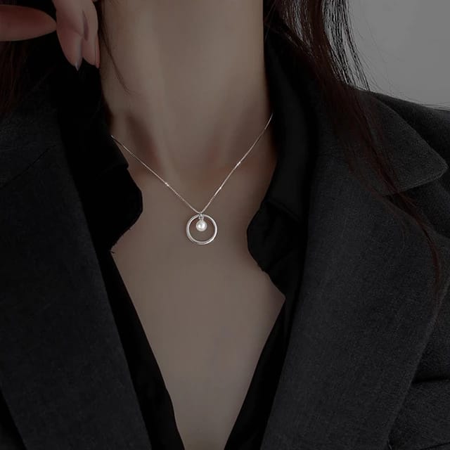 Yu fashions Pearl in Circle High Fashion Pendent Korean Necklace
