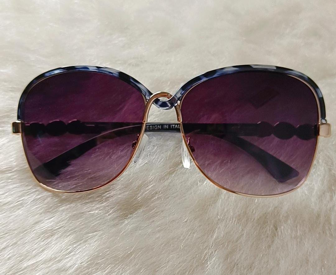 Yu Fashions Twisted frame UV Protracted High Fashion Korean Sunglasses