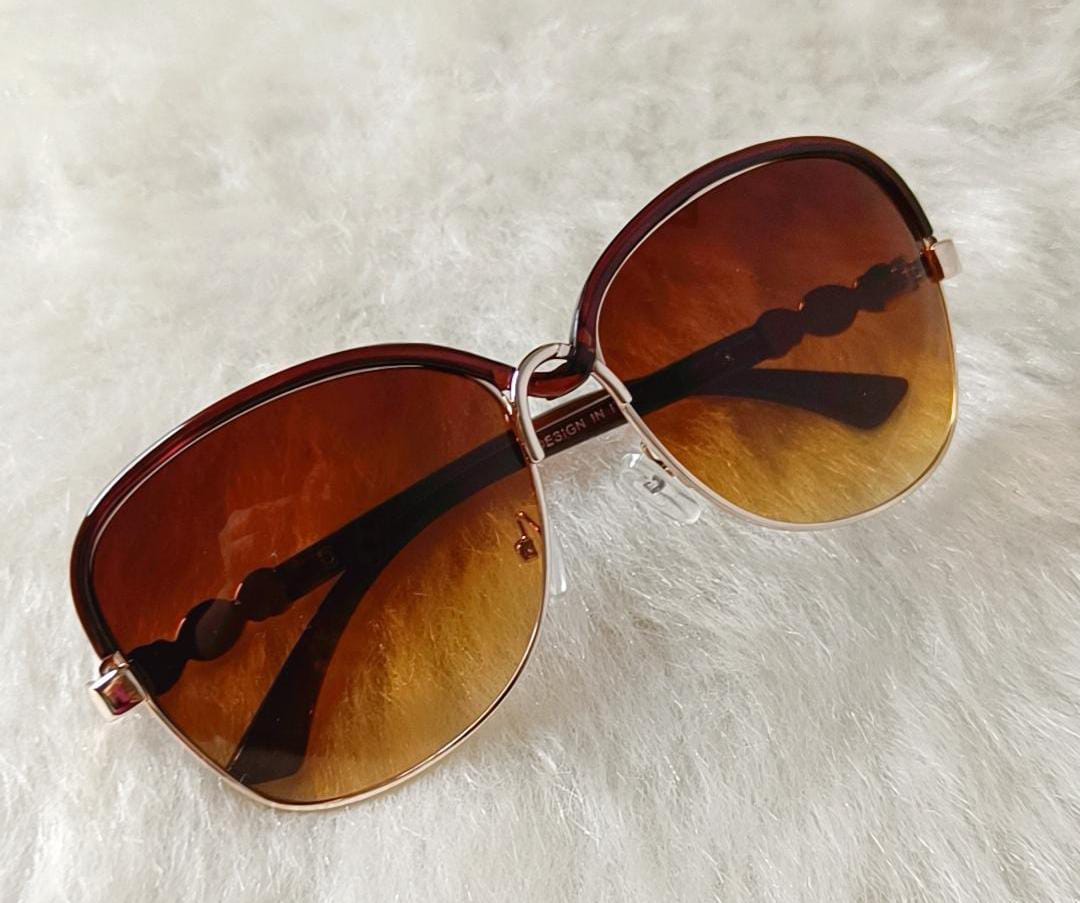 Yu Fashions Twisted frame UV Protracted High Fashion Korean Sunglasses