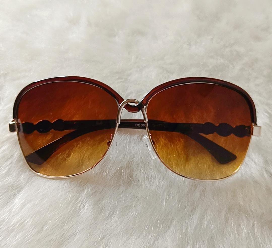 Yu Fashions Twisted frame UV Protracted High Fashion Korean Sunglasses