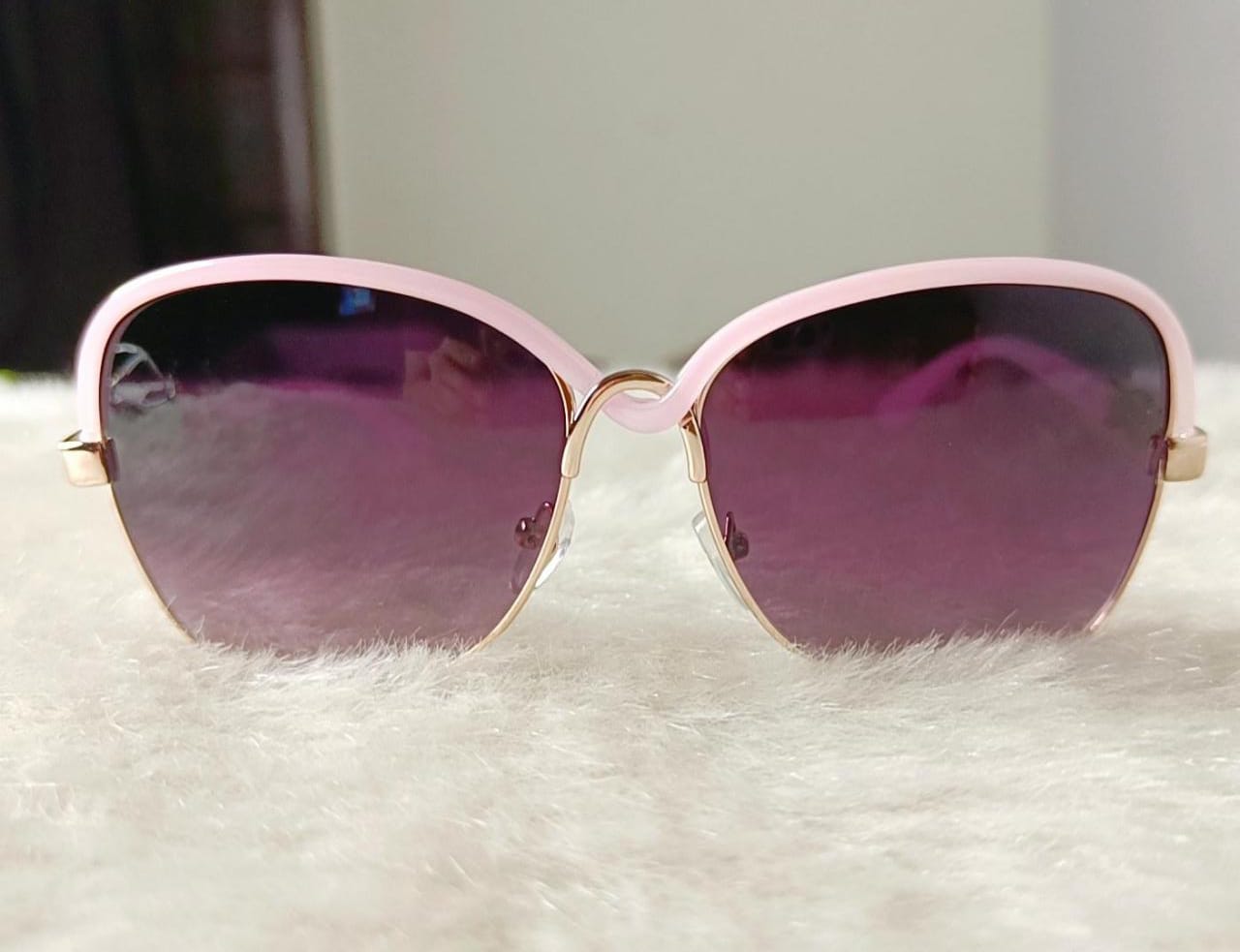 Yu Fashions Twisted frame UV Protracted High Fashion Korean Sunglasses