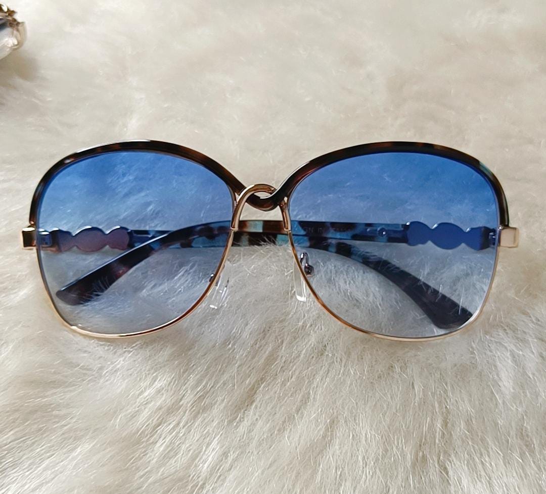 Yu Fashions Twisted frame UV Protracted High Fashion Korean Sunglasses