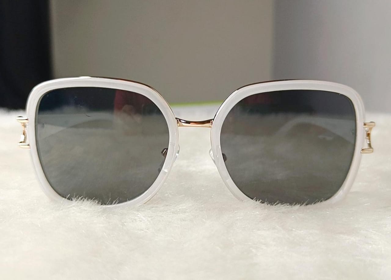 Yu Fashions Square Shaped High Fashion UV Protected Korean Sunglasses