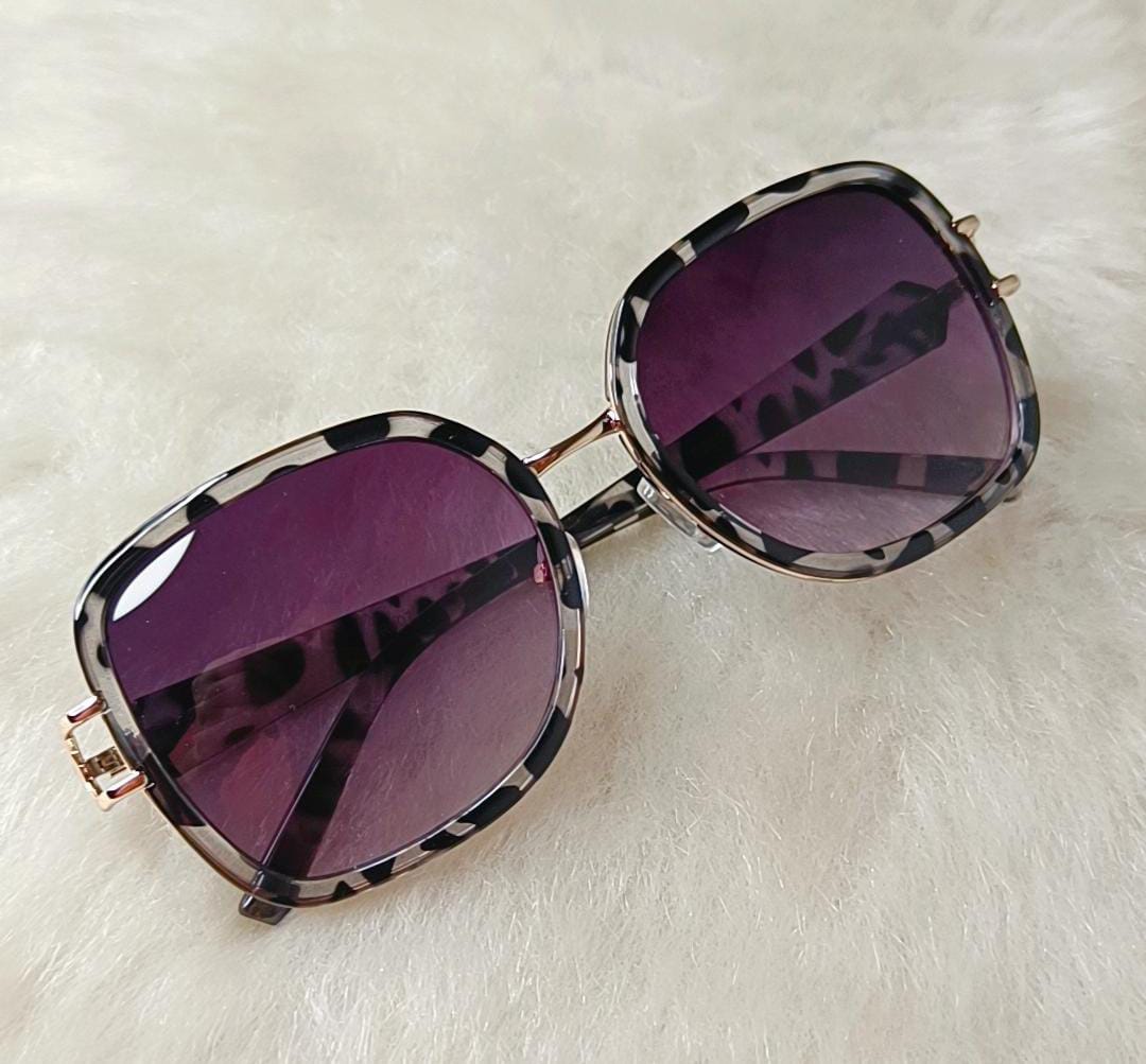 Yu Fashions Square Shaped High Fashion UV Protected Korean Sunglasses