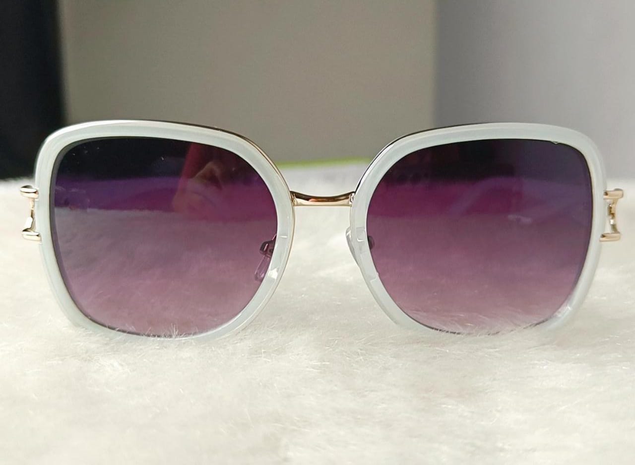 Yu Fashions Square Shaped High Fashion UV Protected Korean Sunglasses