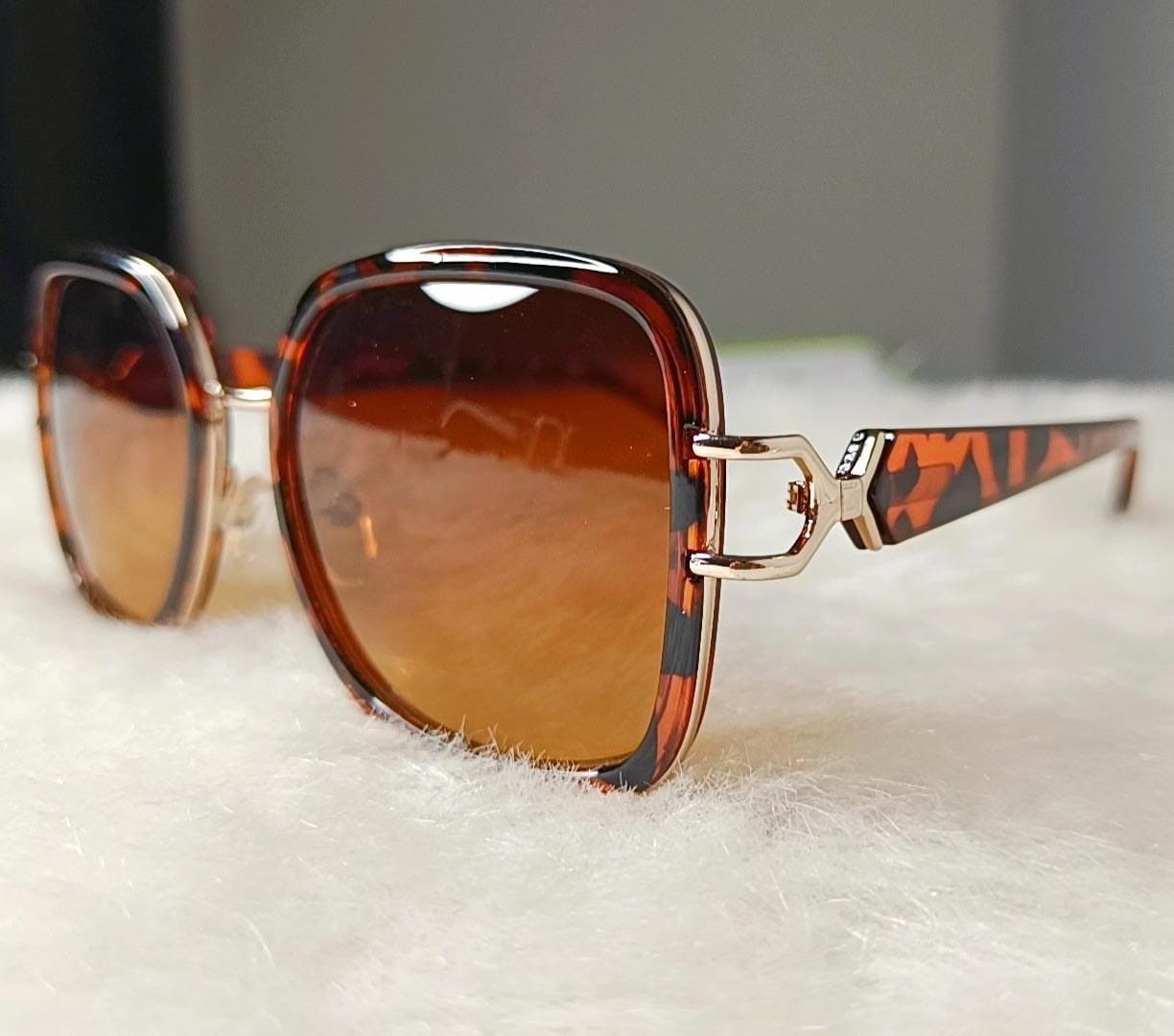 Yu Fashions Square Shaped High Fashion UV Protected Korean Sunglasses