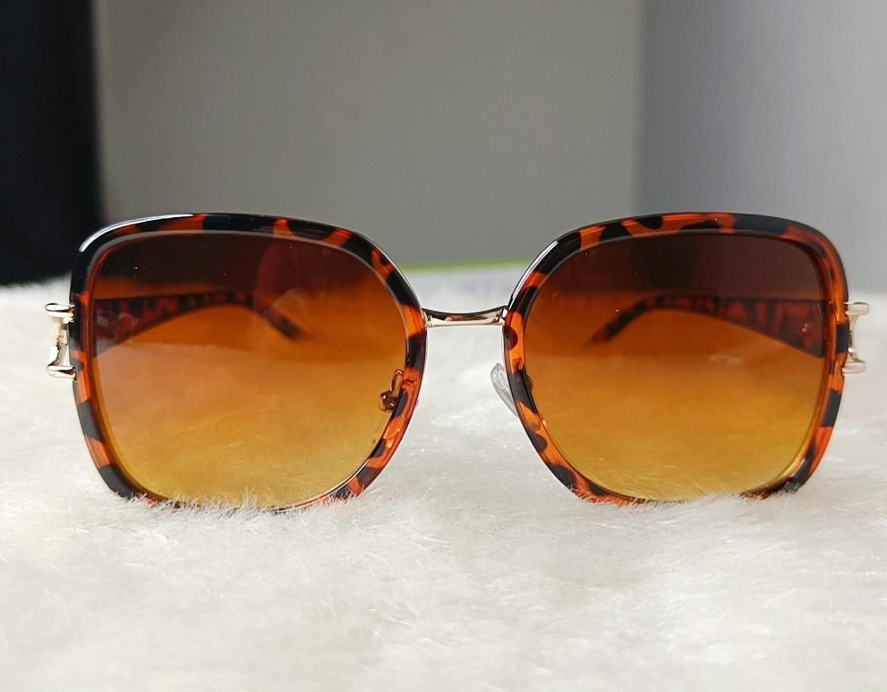 Yu Fashions Square Shaped High Fashion UV Protected Korean Sunglasses