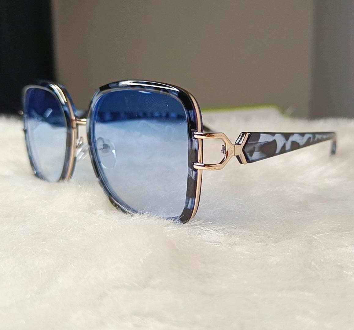 Yu Fashions Square Shaped High Fashion UV Protected Korean Sunglasses