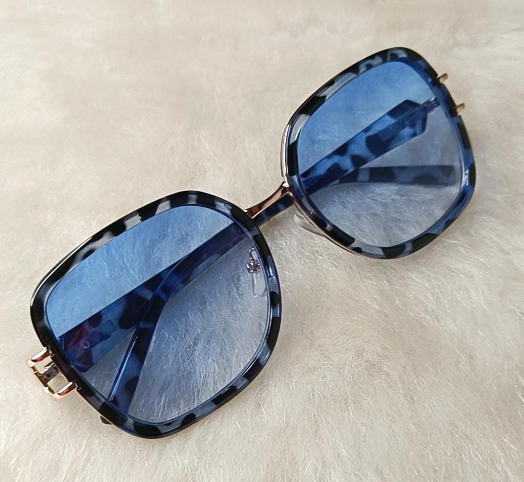 Yu Fashions Square Shaped High Fashion UV Protected Korean Sunglasses