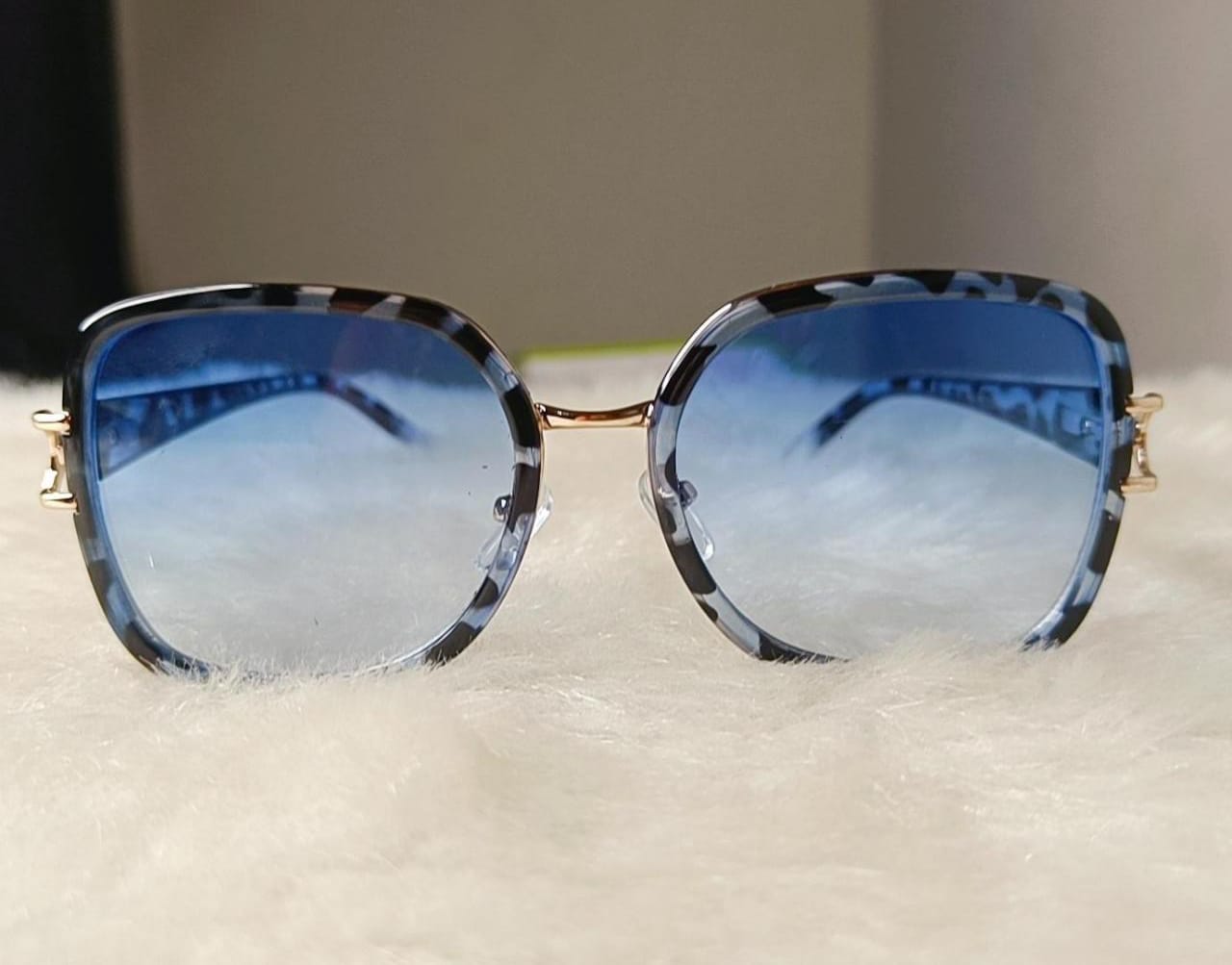Yu Fashions Square Shaped High Fashion UV Protected Korean Sunglasses