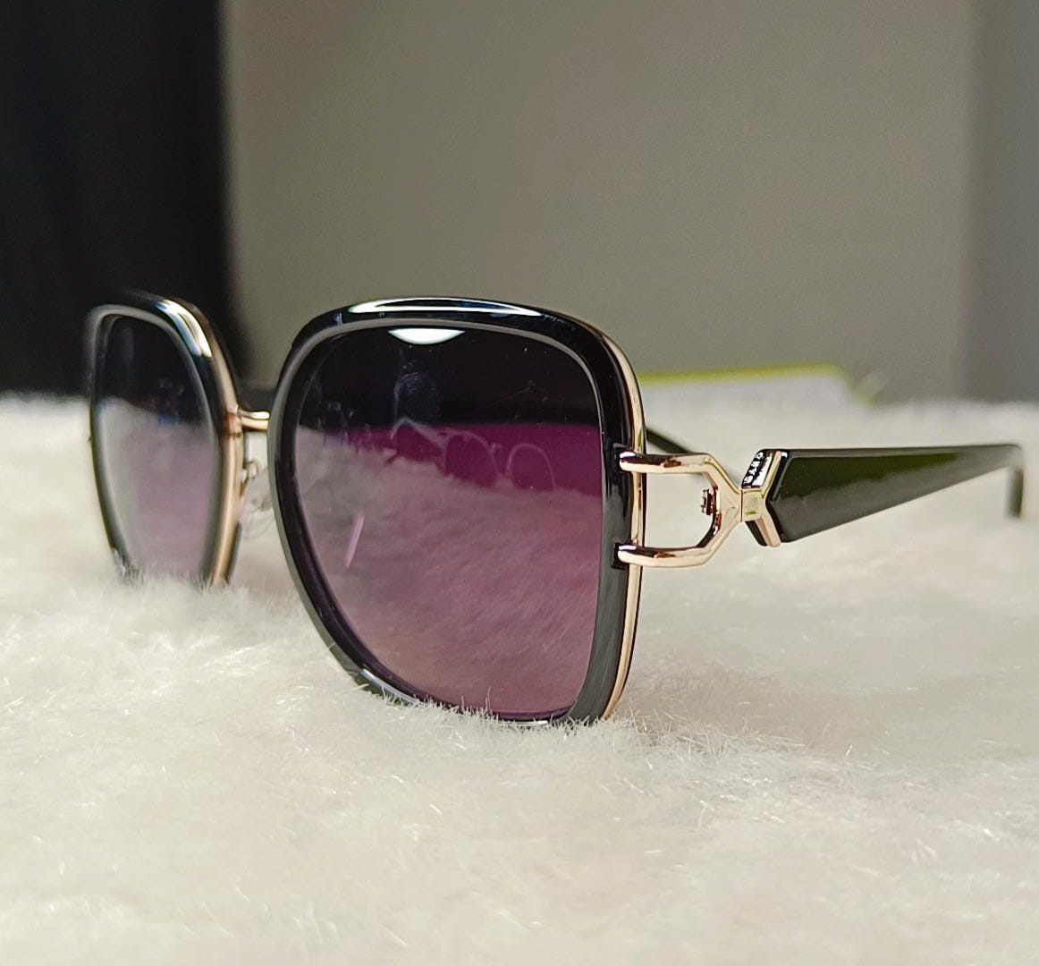 Yu Fashions Square Shaped High Fashion UV Protected Korean Sunglasses