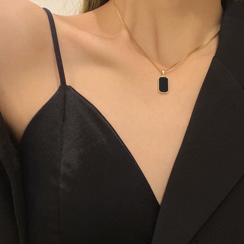 Yu Fashions High Fashions Black Stone Golden Korean Necklace