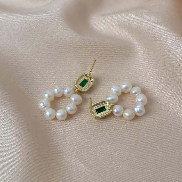 Yu Fashions Green Emerald Pearl Cute Korean Earrings Pair
