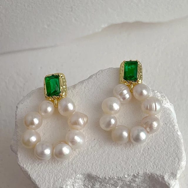 Yu Fashions Green Emerald Pearl Cute Korean Earrings Pair
