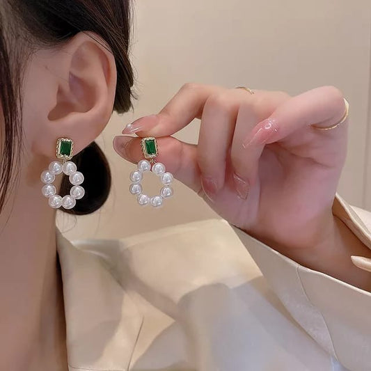 Yu Fashions Green Emerald Pearl Cute Korean Earrings Pair