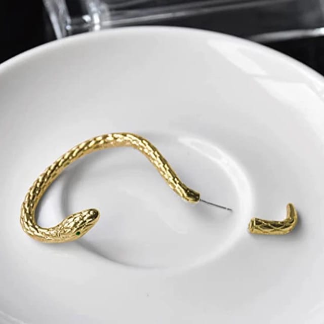 Yu Fashions Geometrical Hip Hop Punk BTS Inspired animal Snake Korean Single Pc earring