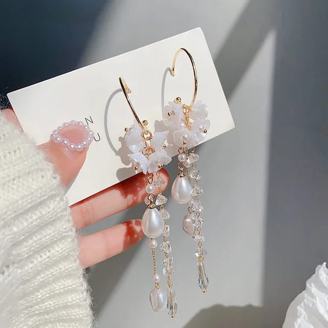 Yu Fashions White Shell Pearl Drop Korean earrings Pair