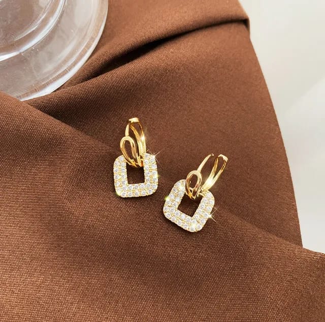 Yu Fashions Geometrical Rectangular Shaped Rhinestone Korean Earrings Pair
