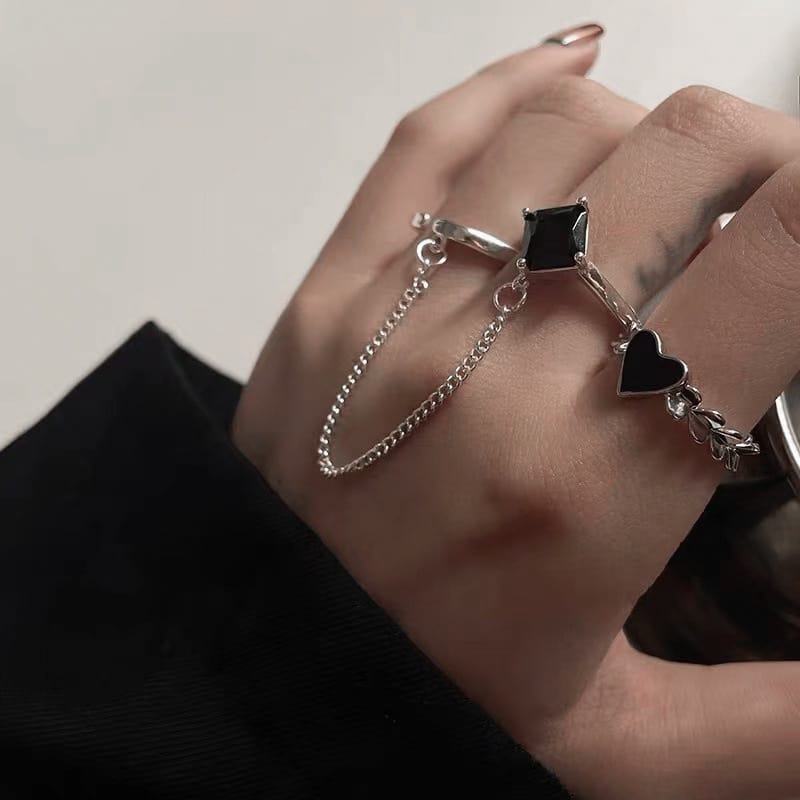 Yu Fashions Black Heart Joint Silver Chain Korean Ring Set of 3