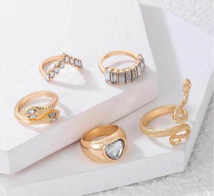 Yu Fashions Silver White Golden Snake Heart High Fashion Korean Ring Set of 5