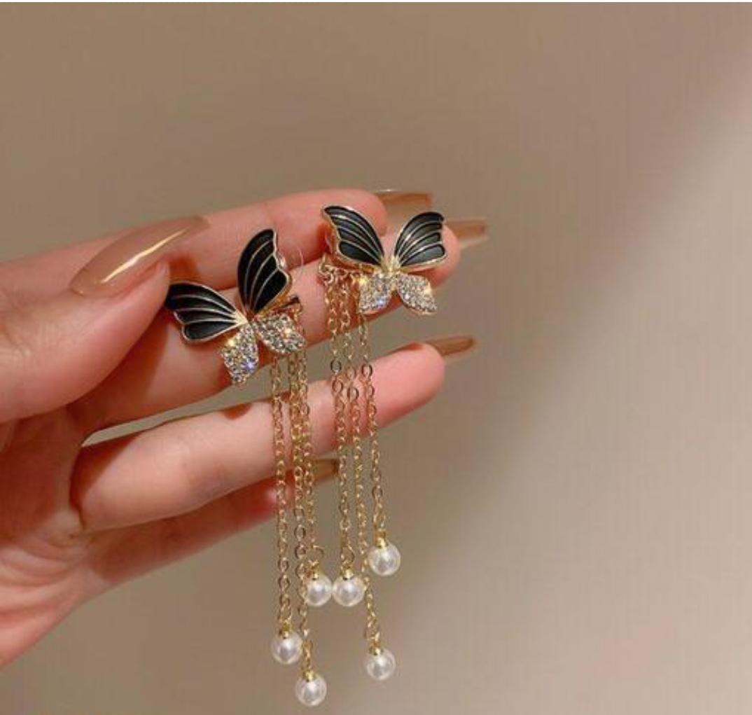 Yu Fashions Black Butterfly High Fashion Pearl Tassel Korean Earrings Pair