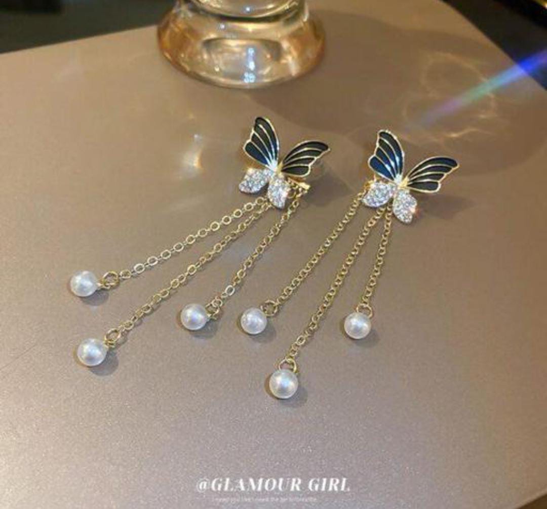 Yu Fashions Black Butterfly High Fashion Pearl Tassel Korean Earrings Pair