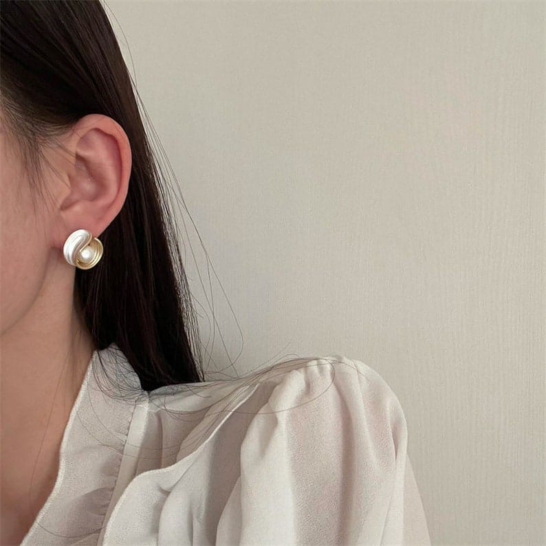 Yu Fashions Twisted Enamel Painted Pearl Korean Earrings Stud  Pair