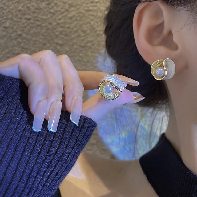 Yu Fashions Twisted Enamel Painted Pearl Korean Earrings Stud  Pair