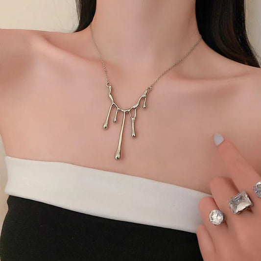 Yu Fashions Silver Colored Melted High Fashion Korean necklace