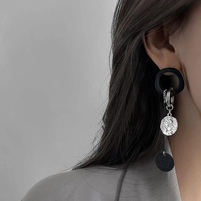 Yu Fashions Black Punk Silver Coin High Fashion Korean Earrings Pair