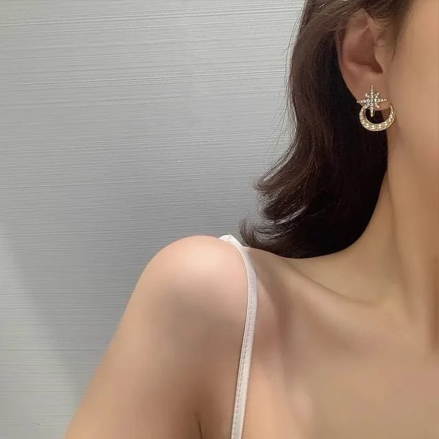 Yu Fashions Star Moon Pearl Rhinestone High Fashion Korean Earrings Stud Pair