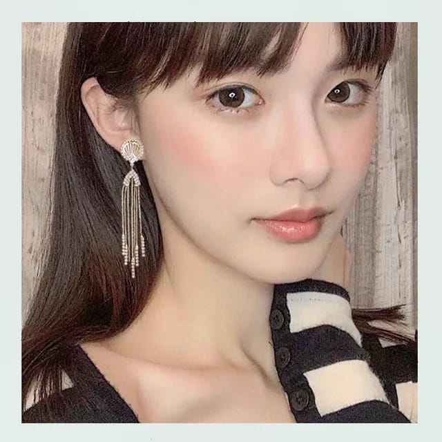 Yu Fashions Angel Cute Tassel Rhinstone Drop Cryatal High Fashion Korean Earrings pair