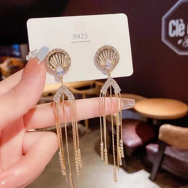 Yu Fashions Angel Cute Tassel Rhinstone Drop Cryatal High Fashion Korean Earrings pair