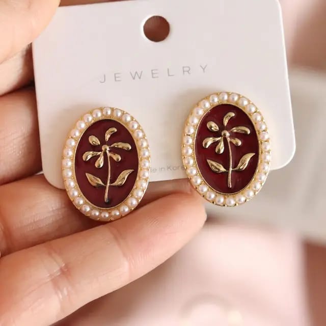 Yu Fashions Red Vintage Oval Shaped High Fashion Korean Earrings Stud pair