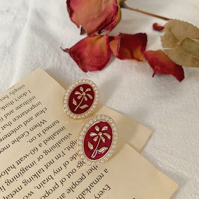 Yu Fashions Red Vintage Oval Shaped High Fashion Korean Earrings Stud pair