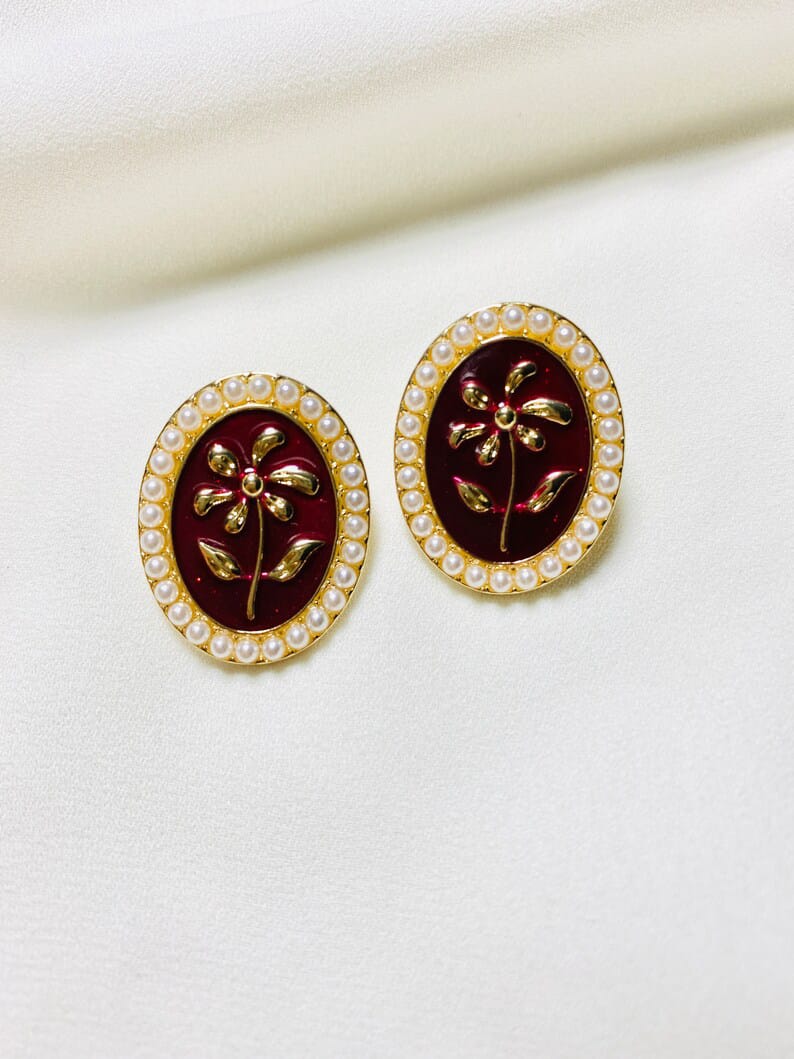 Yu Fashions Red Vintage Oval Shaped High Fashion Korean Earrings Stud pair