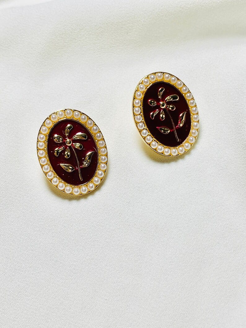Yu Fashions Red Vintage Oval Shaped High Fashion Korean Earrings Stud pair