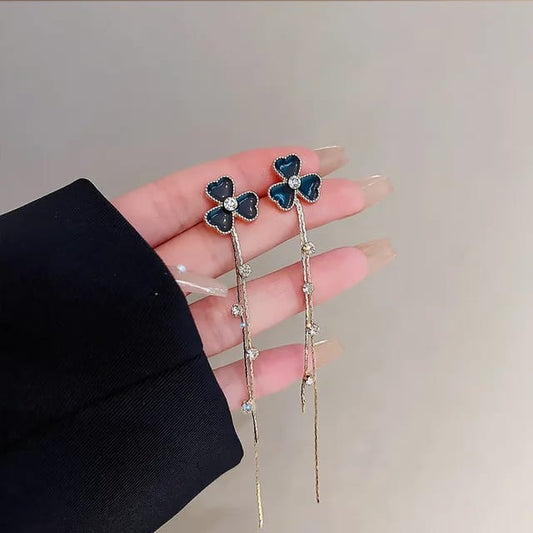 Yu Fashions Black Flower Clover Enamel Painted Tassel Stone High Fashion Korean Earrings Pair