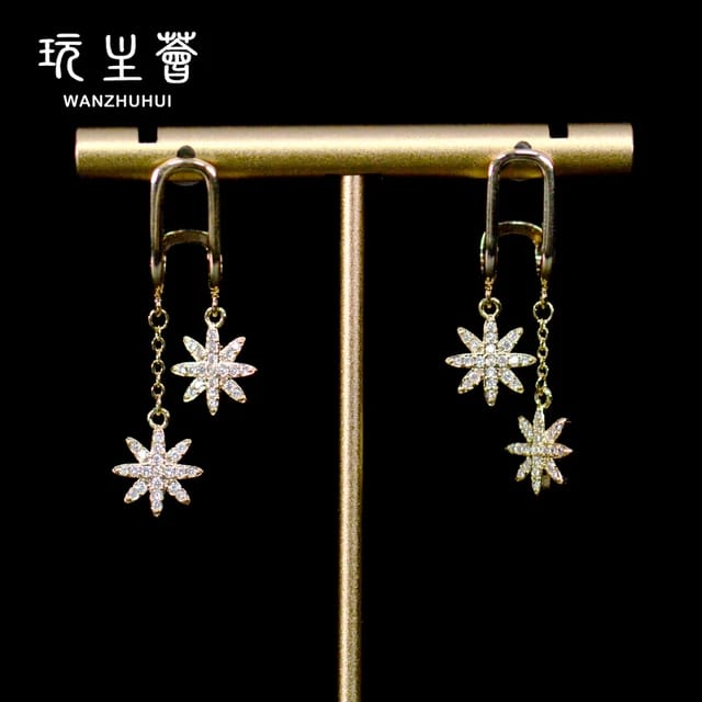 Yu Fashions Maple Leaf Clover Flower Drop High Fashion Korean Earrings pair