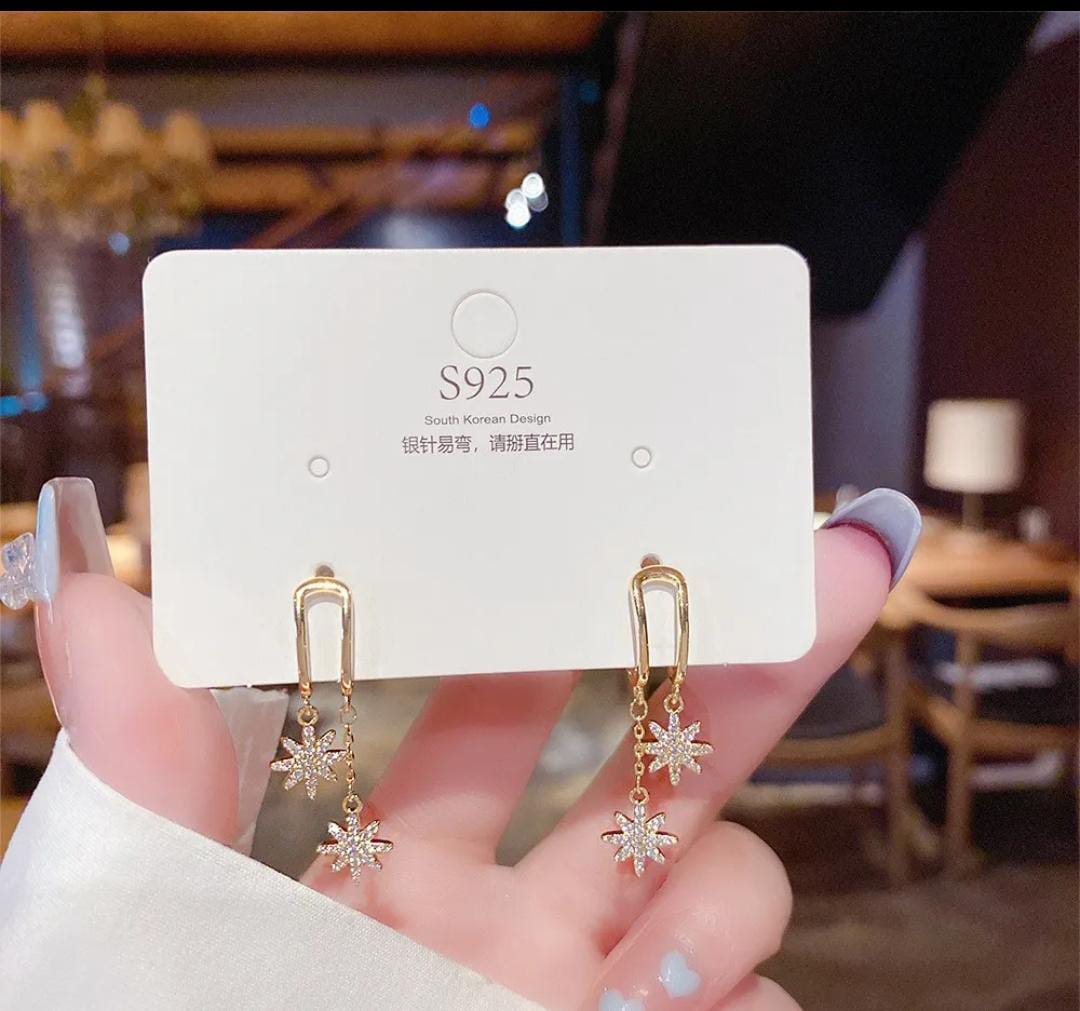 Yu Fashions Maple Leaf Clover Flower Drop High Fashion Korean Earrings pair
