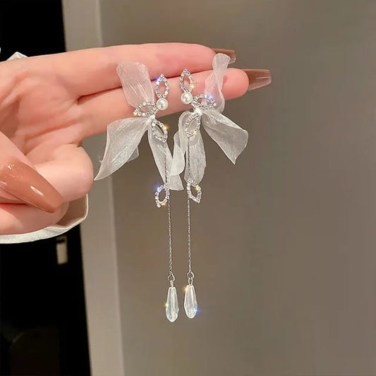 Yu Fashions Fabric Fairy White Knot Crystal Rhinestone High Fashion Pearl Drop Korean Earrings Pair