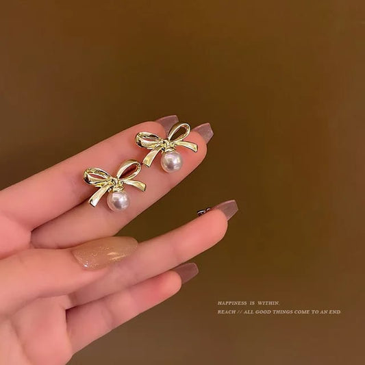 Yu Fashions Bow Pearl Cute High Fashion Korean Stud Earrings Pair
