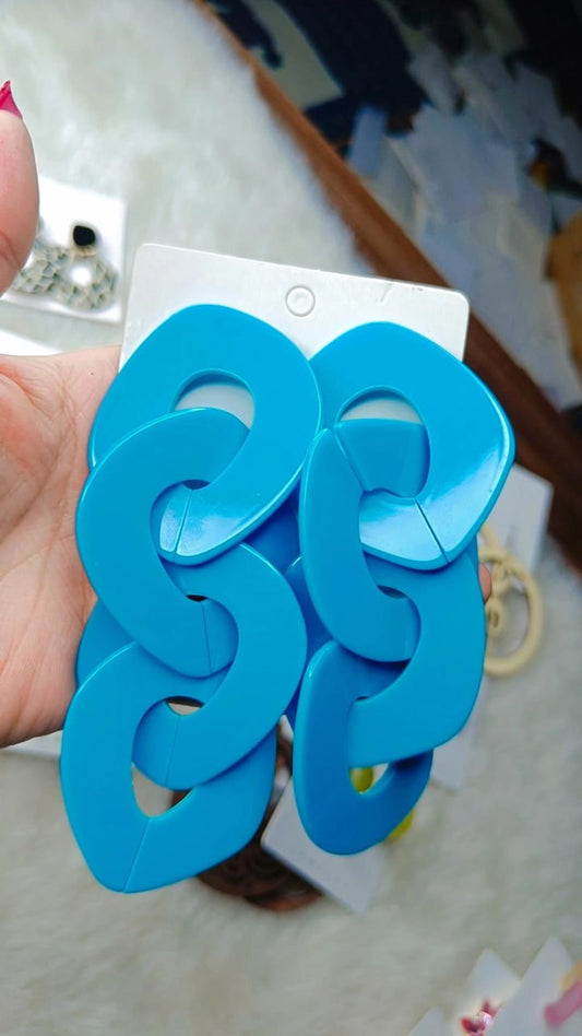 Yu Fashions Blue Plastic Link Chain High Fashion Korean earrings Pair