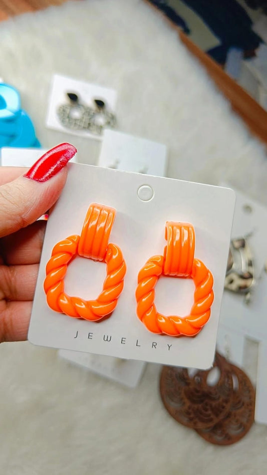 Yu Fashions Twisted Curved Plastic Cute Korean Earrings pair